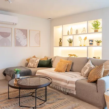 High-end New With 2 Bedrooms *