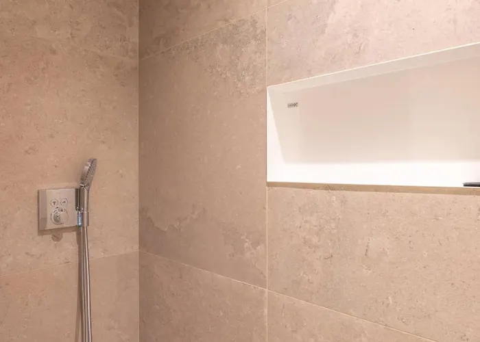 Апартаменти High-end New With 2 Bedrooms *